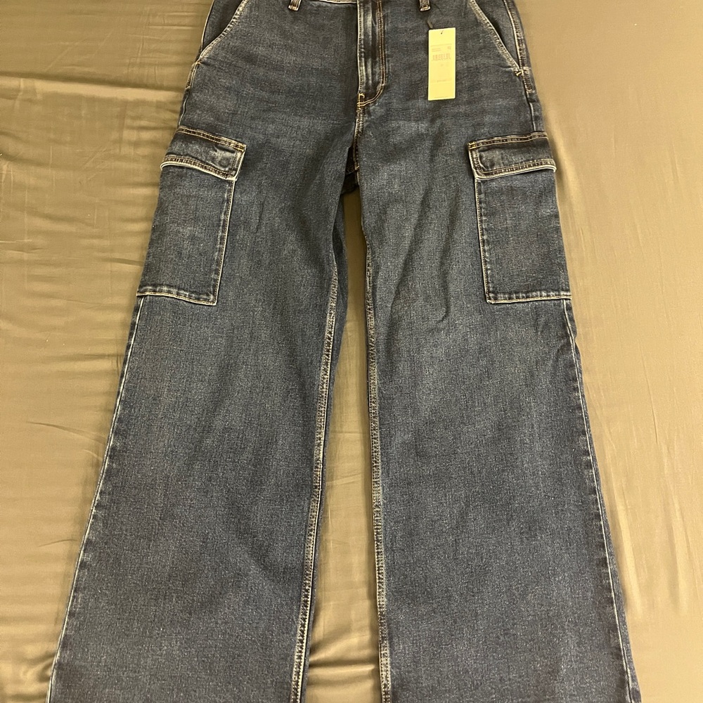 Calvin Klein New with Tags Women’s Blue Cargo Jeans